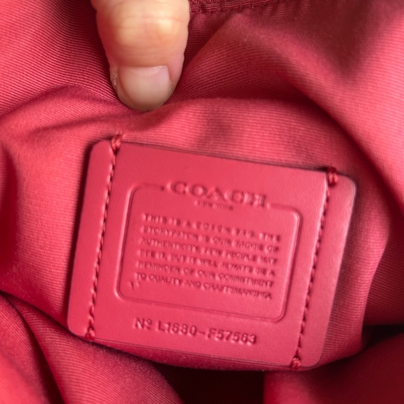 Leather pink Coach purse - Picture 9 of 11